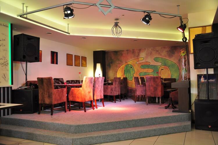 Bizarre Bar Restaurant Presov Presov